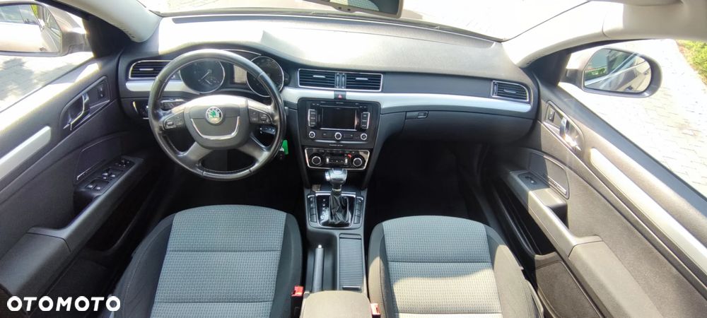 Skoda Superb 1.8 TSI Elegance DSG - 15