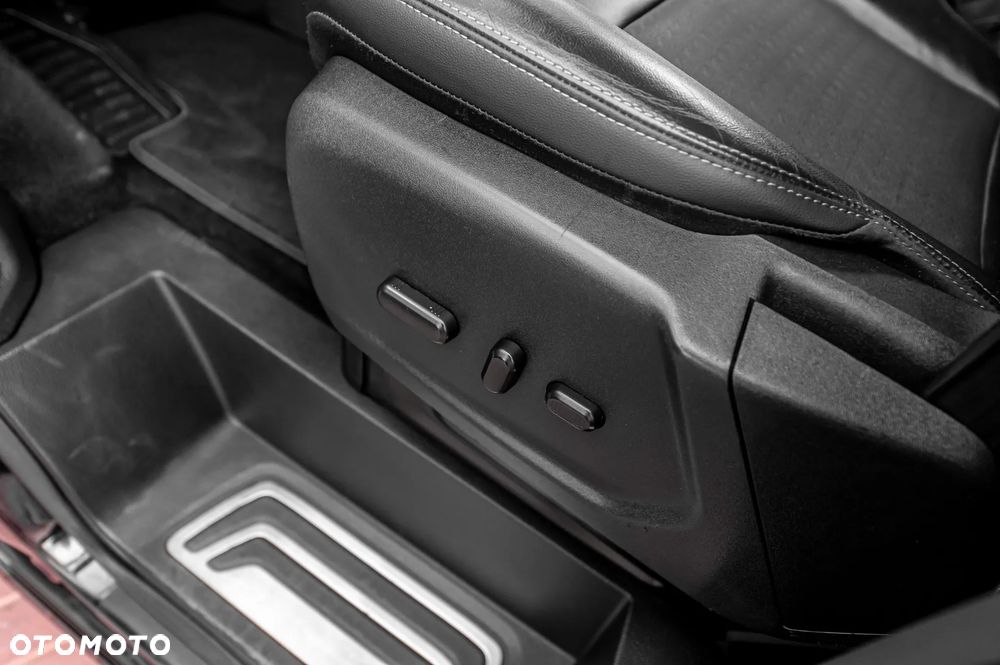 Ford Tourneo Custom 2.0 EcoBlue L1 Titanium SelectShift - 31