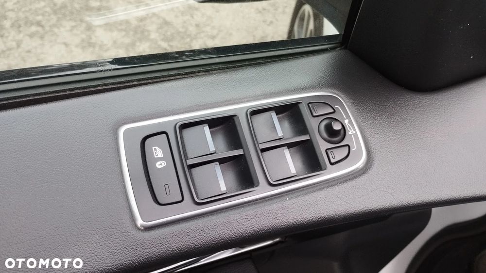 Jaguar F-Pace 2.0 i4D AWD R-Sport - 19