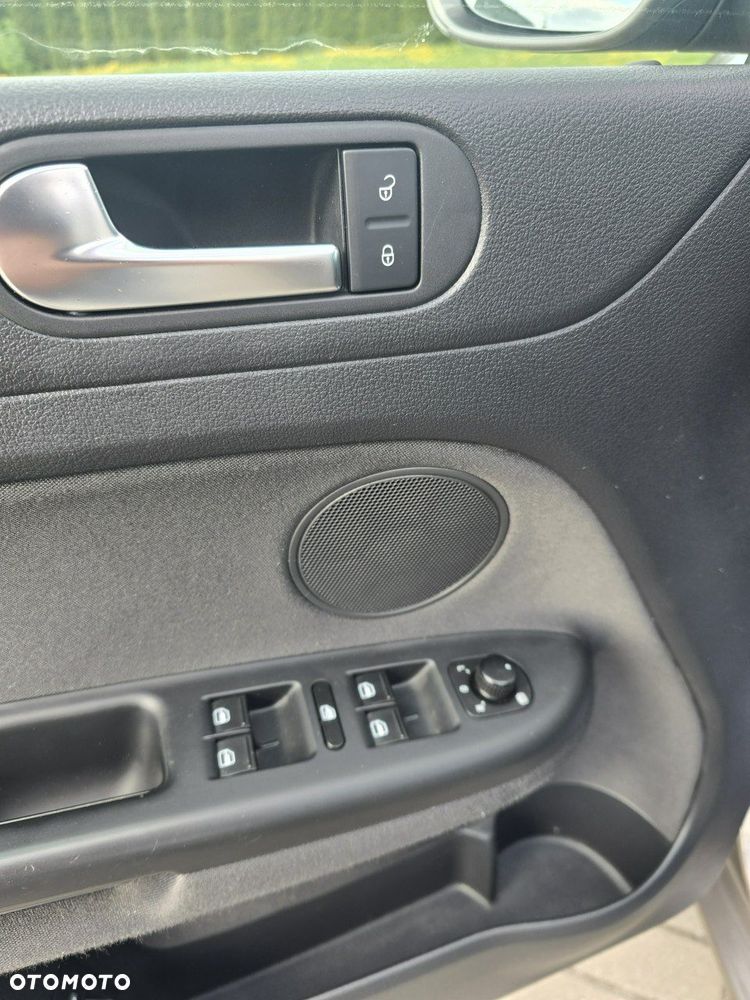 Volkswagen Golf Plus - 13