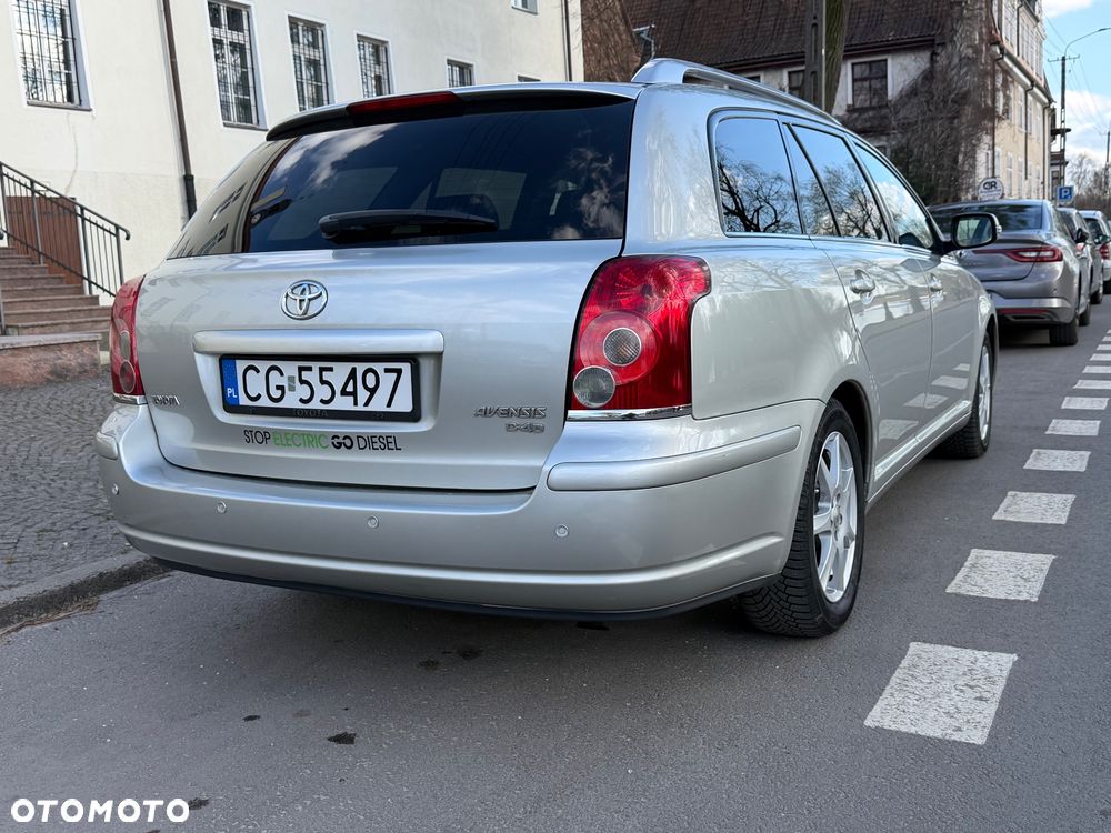 Toyota Avensis 2.0 D-4D - 4