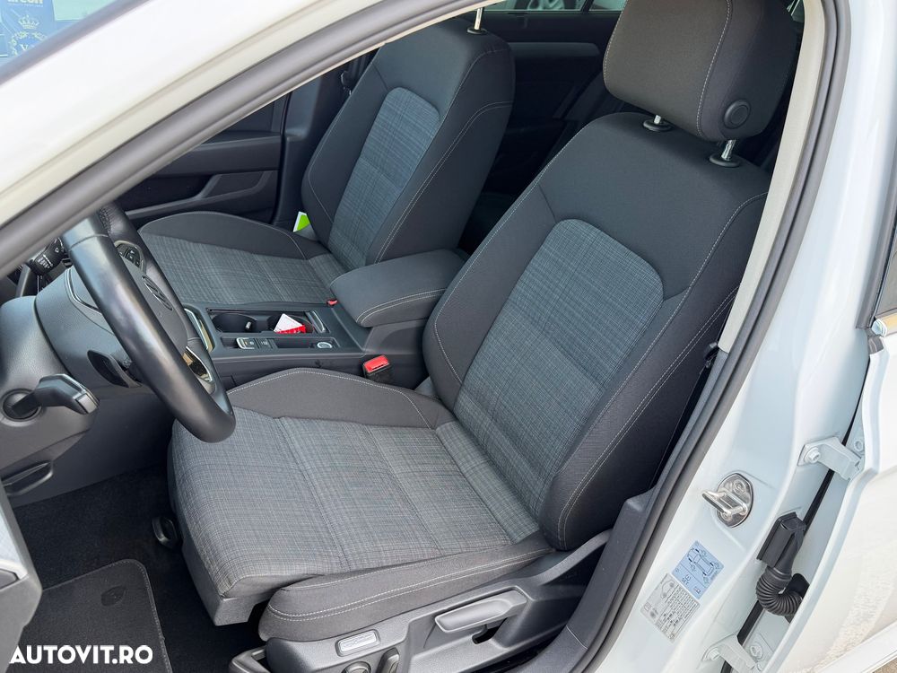 Volkswagen Passat 2.0 TDI SCR DSG Comfortline - 13