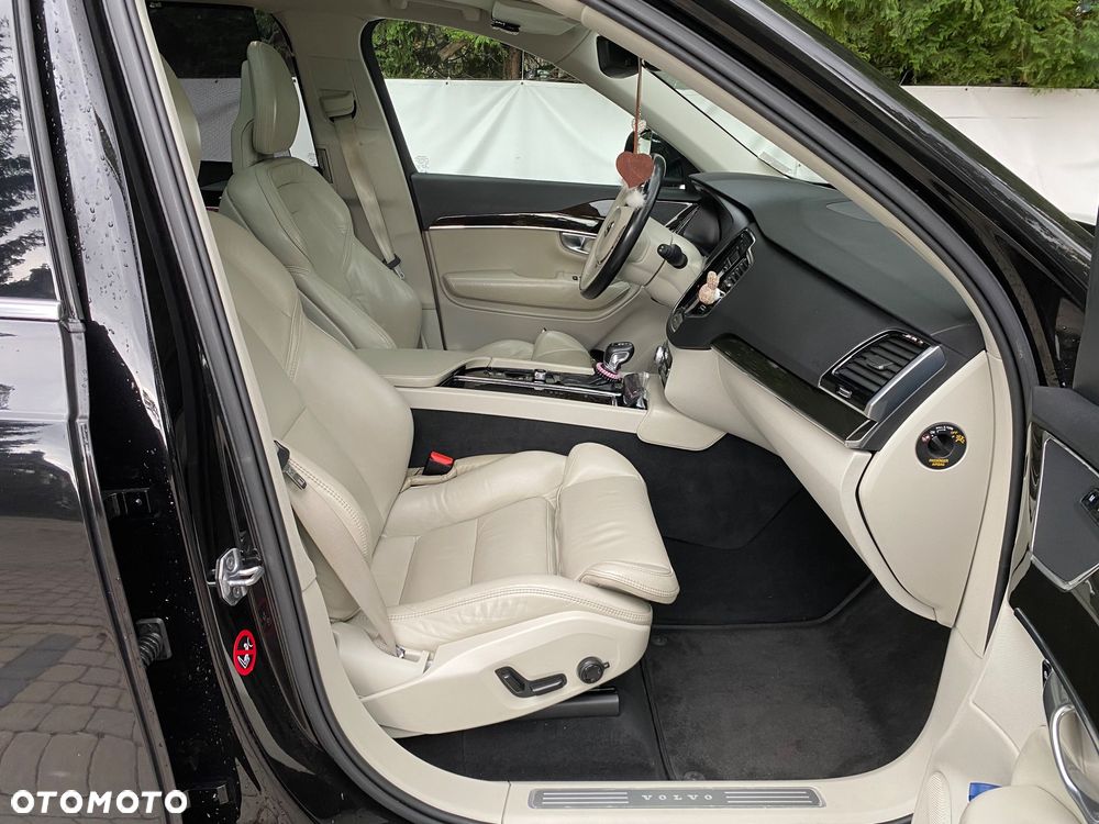 Volvo XC 90 D5 AWD Geartronic Inscription - 22