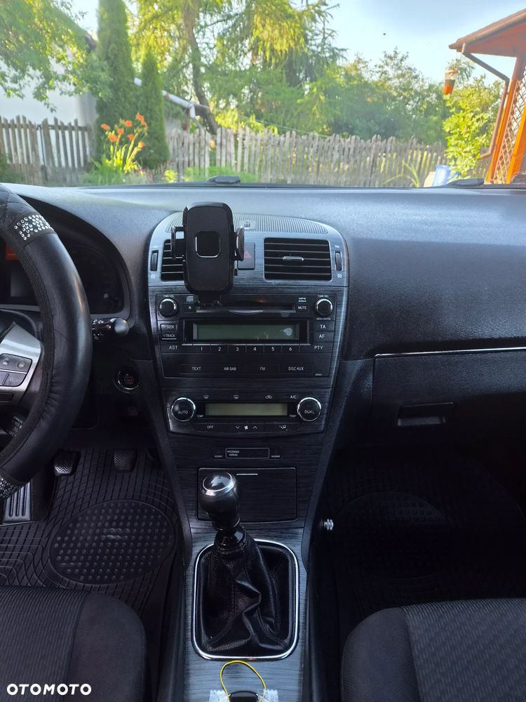 Toyota Avensis 2.0 Sol EU5 - 14