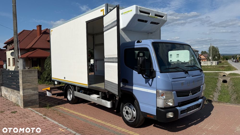 Mitsubishi Fuso Canter - 1