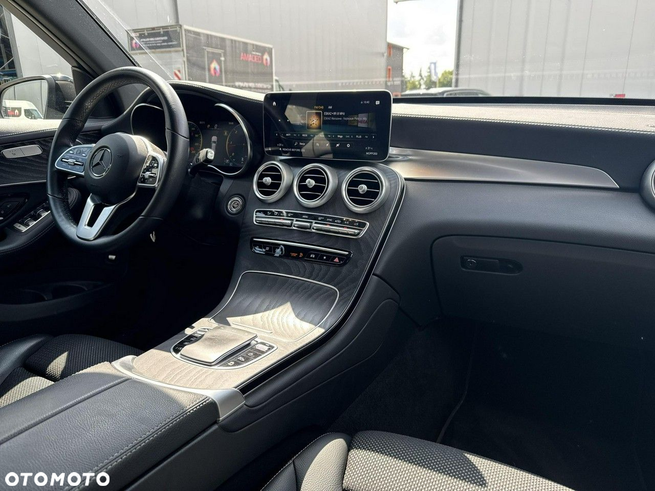 Mercedes-Benz GLC - 22