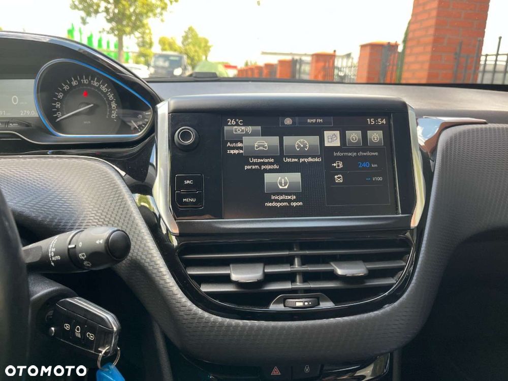 Peugeot 2008 1.6 BlueHDi Allure - 14