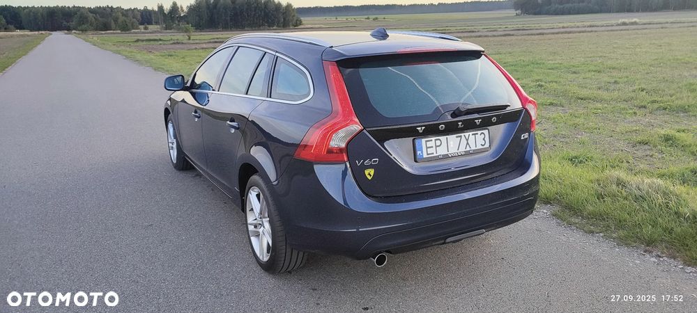 Volvo V60 D2 Momentum - 4