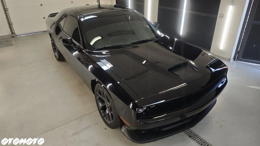 Dodge Challenger - 5