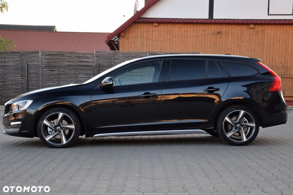 Volvo V60 D4 Geartronic Momentum - 8