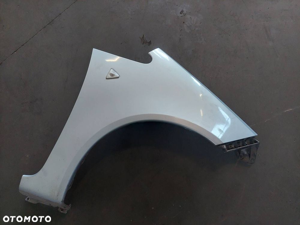 MASKA + BŁOTNIK PRAWY PRZÓD + LAMPA PRAWY PRZÓD COLT VI 04-08 21H - 2