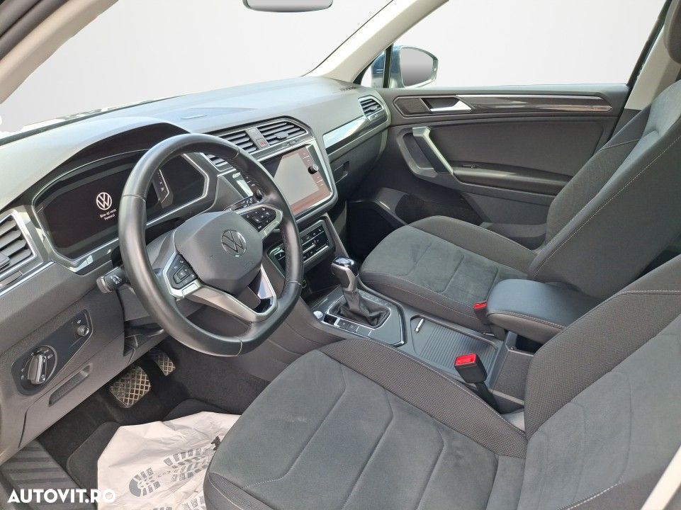 Volkswagen Tiguan - 12