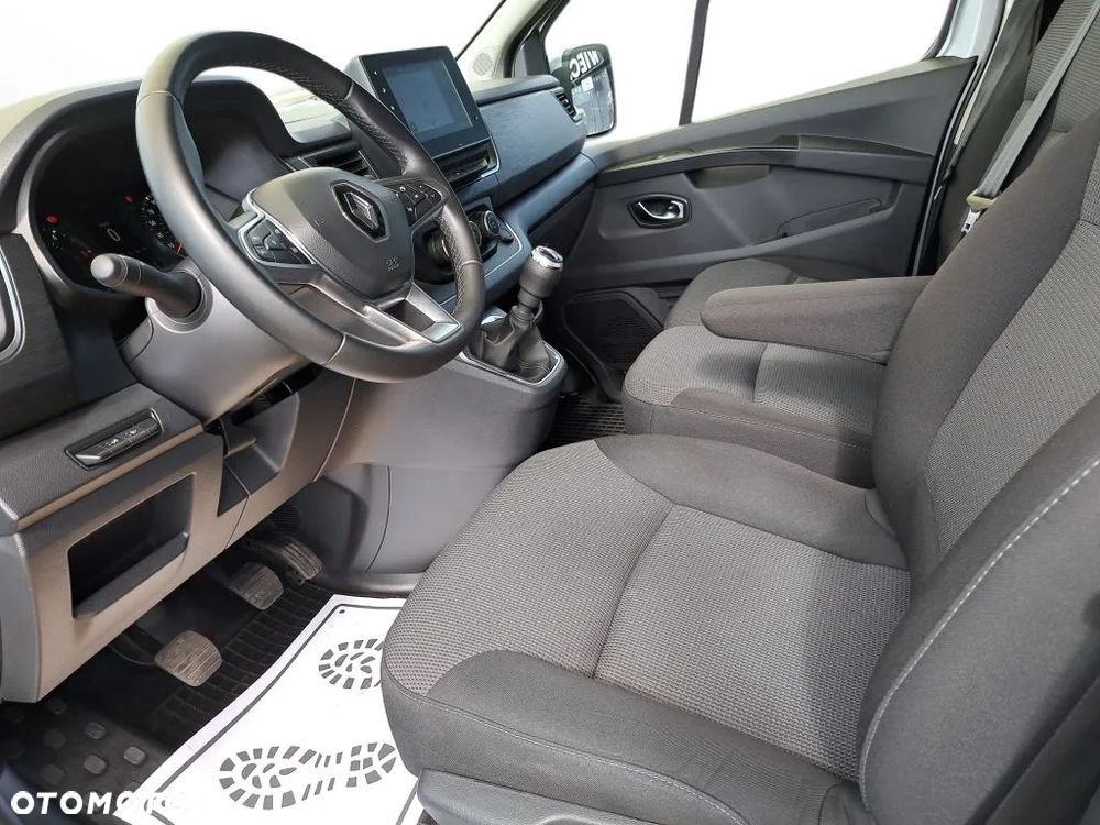 Renault Trafic - 12