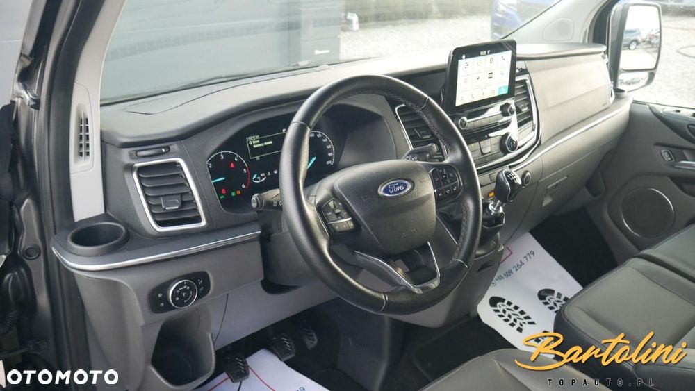 Ford Tourneo Custom - 9