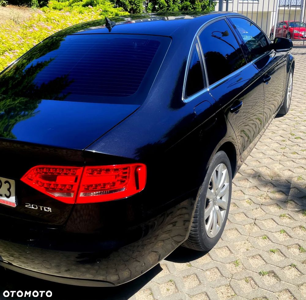 Audi A4 Limousine - 3