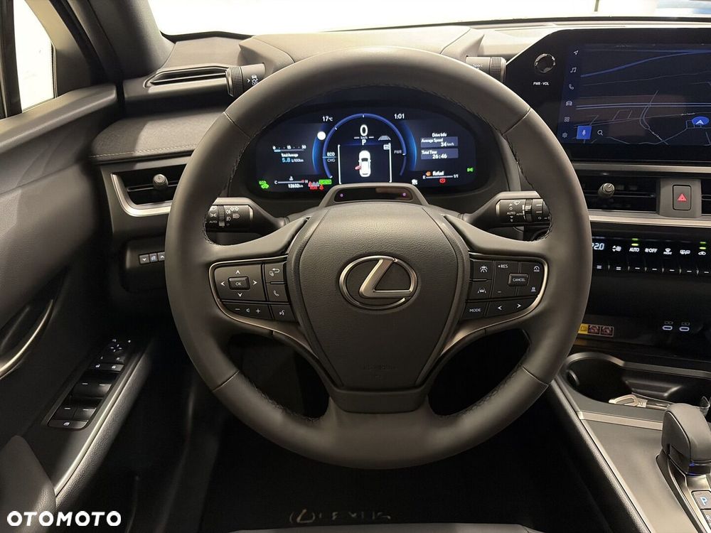 Lexus UX 300h F Sport Design - 13
