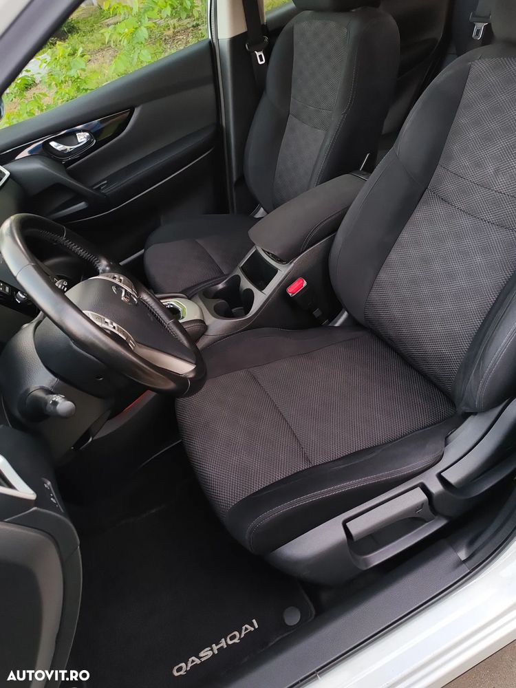 Nissan Qashqai 1.6 DCI Start/Stop X-TRONIC N-Connecta - 9