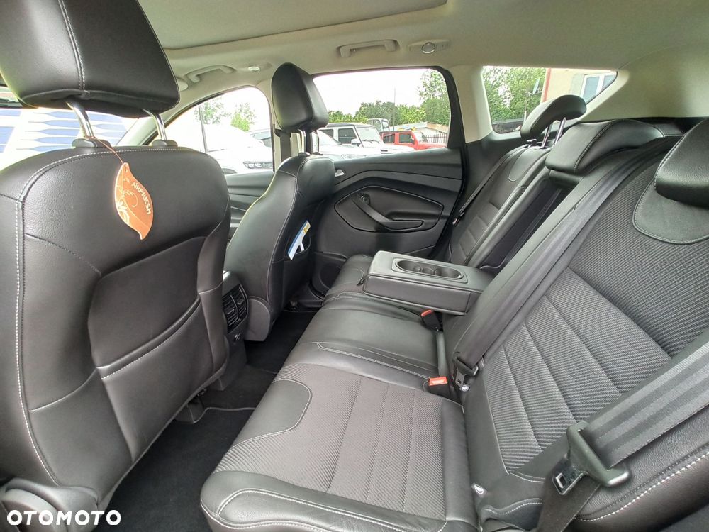 Ford Kuga - 8