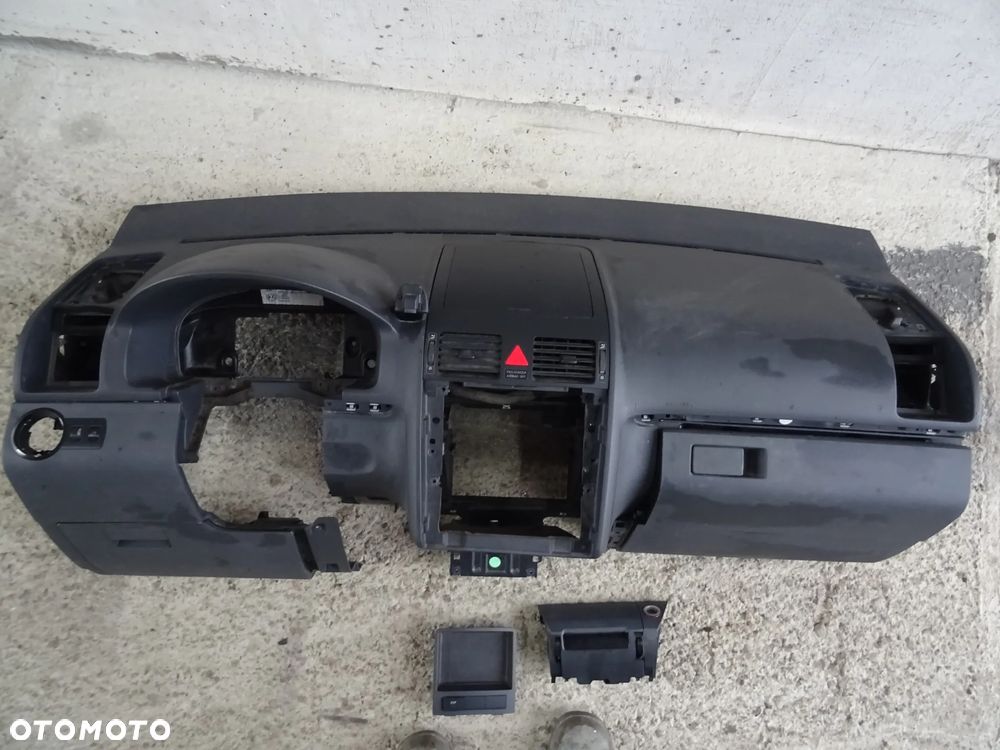 VW TOURAN DESKA ROZDZIELCZA KONSOLA KOKPIT TAPICERKA - 8
