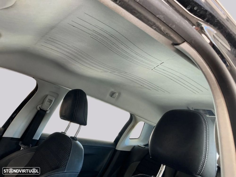 Peugeot 2008 1.2 PureTech Allure - 4