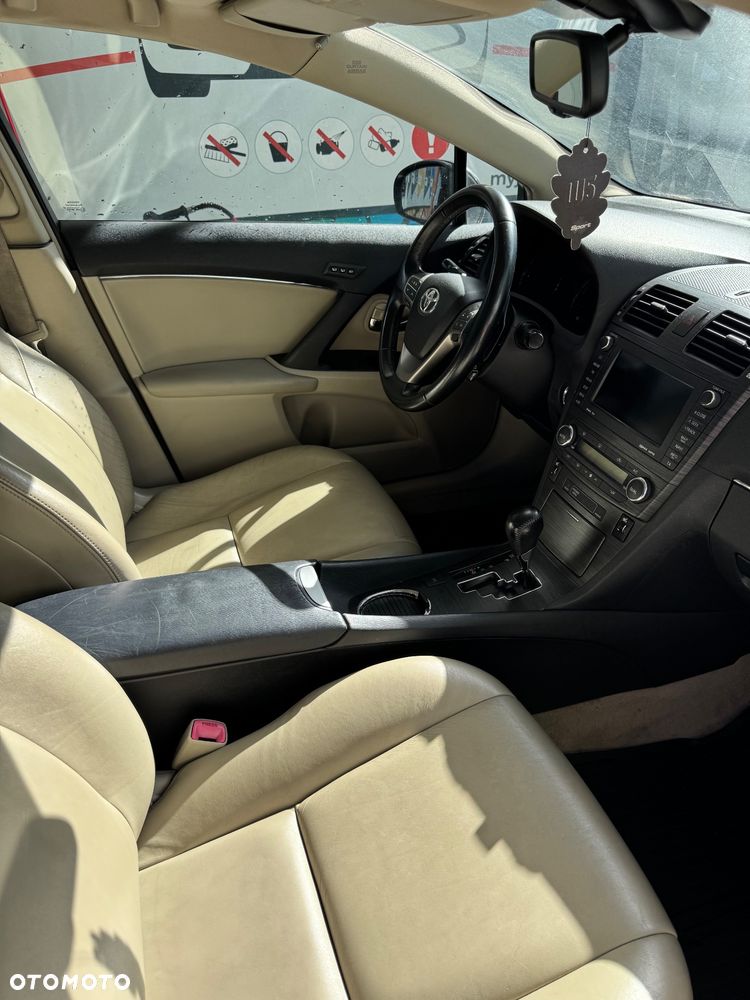 Toyota Avensis 2.2 D-4D Prestige NAVI - 15
