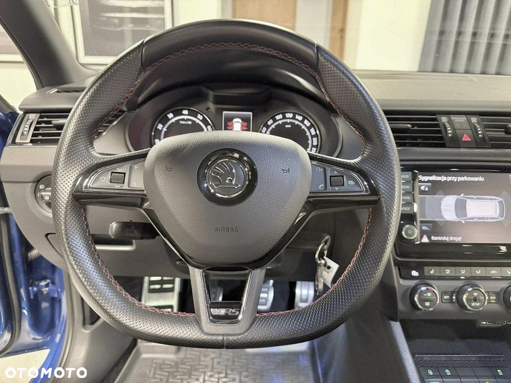 Skoda Octavia 2.0 TSI RS - 27