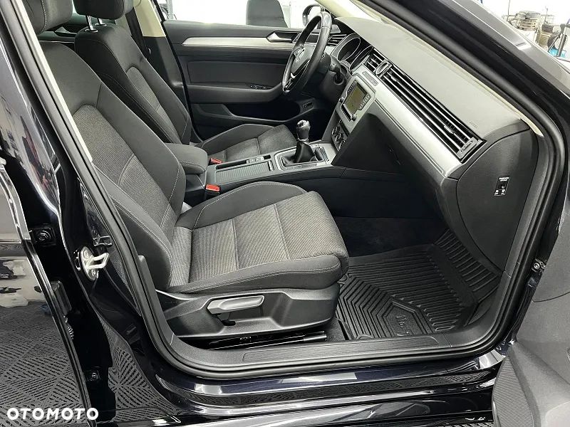 Volkswagen Passat 1.6 TDI (BlueMotion Technology) Comfortline - 8