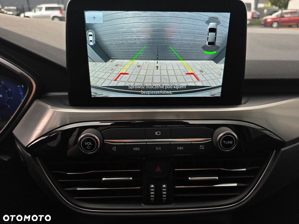 Ford Kuga - 16