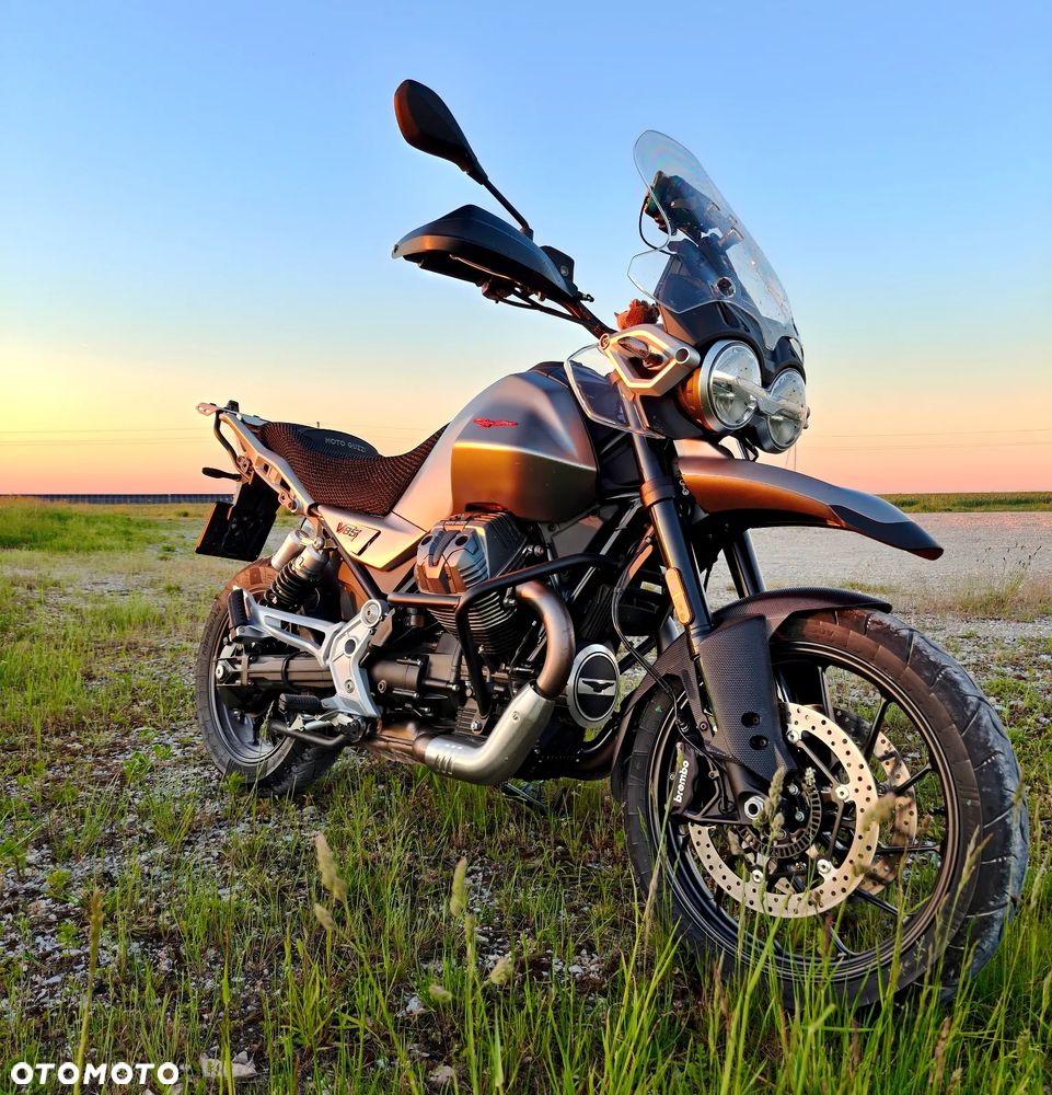 Moto Guzzi V85