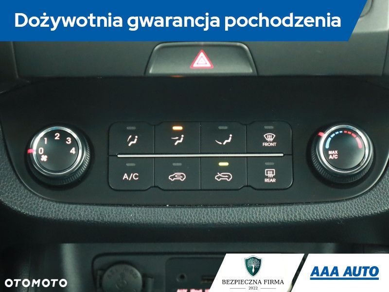 Kia Sportage - 12