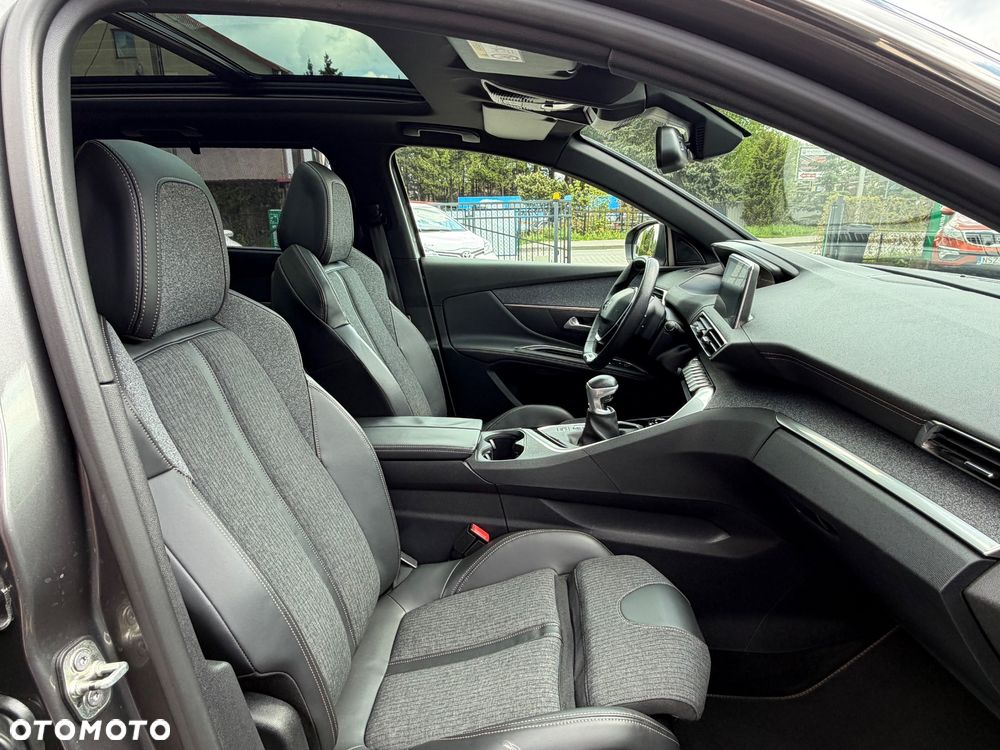 Peugeot 5008 - 16