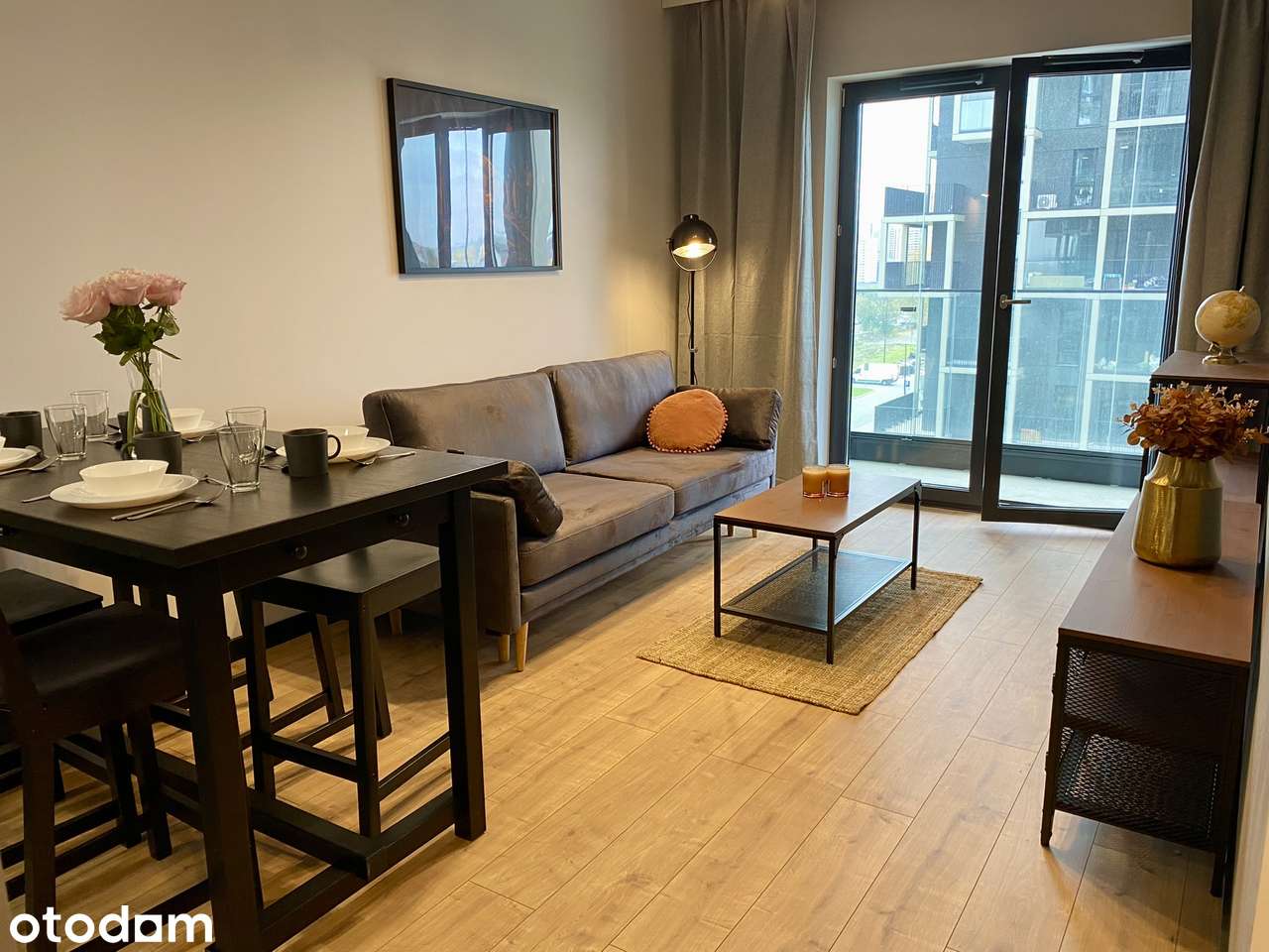 Komfortowy apartament 2-pokojowy z balkonem | Pierwsza Dzielnica |