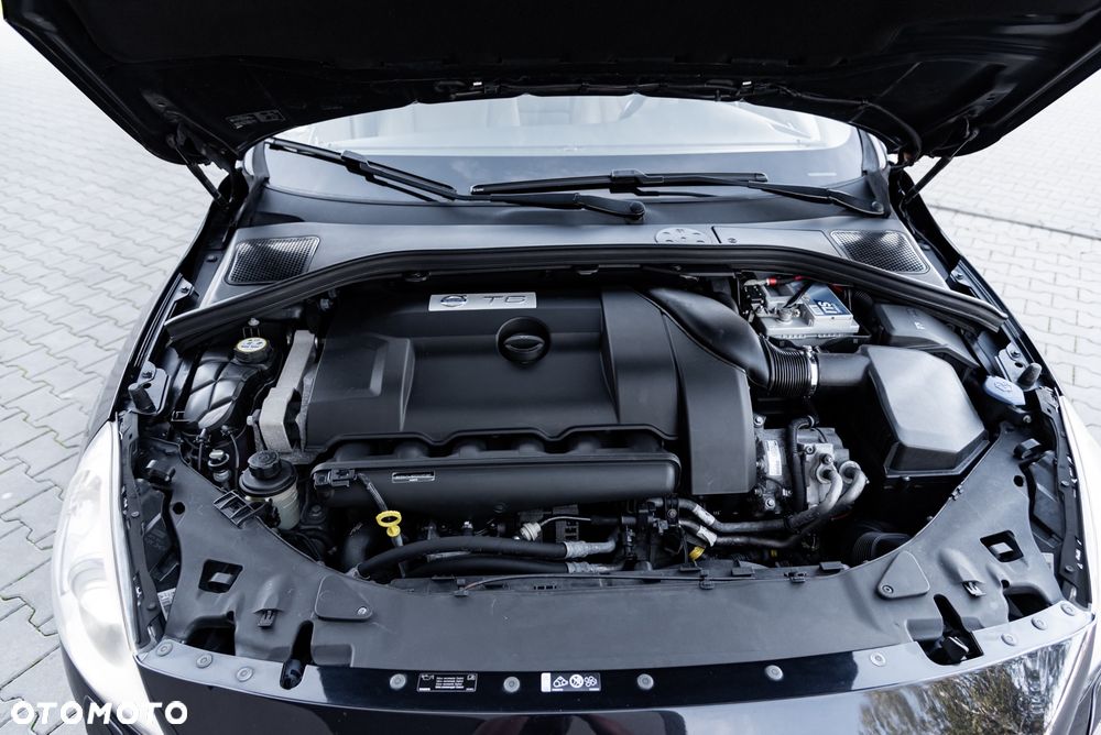 Volvo V60 T6 AWD Geartronic Summum - 39