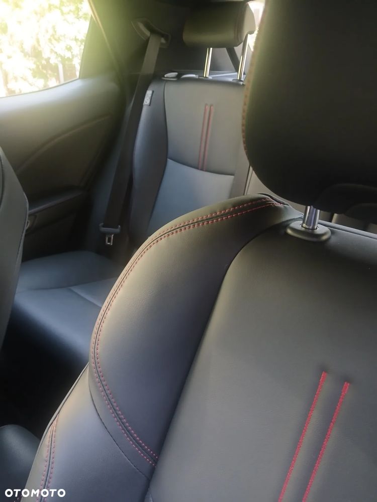 Lexus LBX - 10
