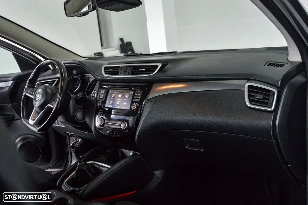 Nissan Qashqai 1.6 dCi N-Connecta - 9