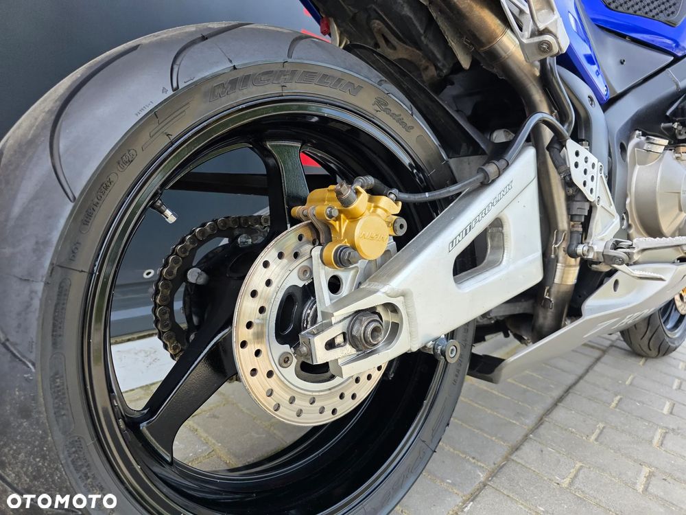 Honda CBR - 8