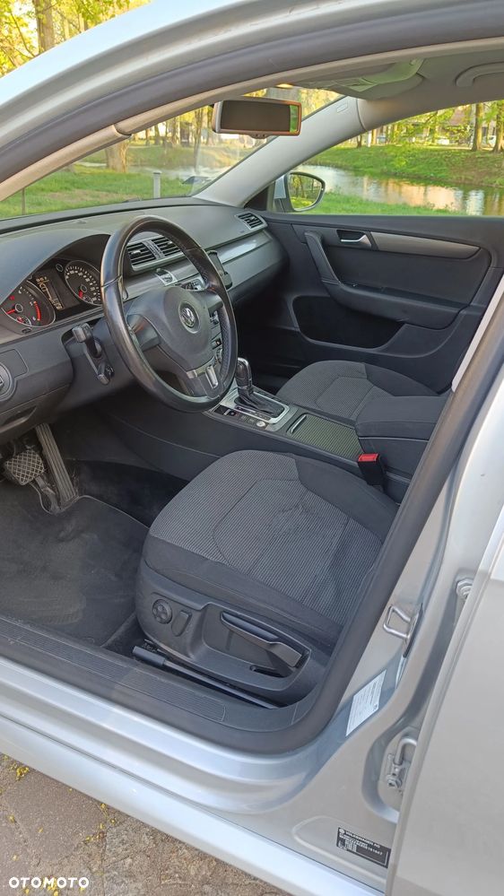 Volkswagen Passat 2.0 TDI Comfortline DSG - 16