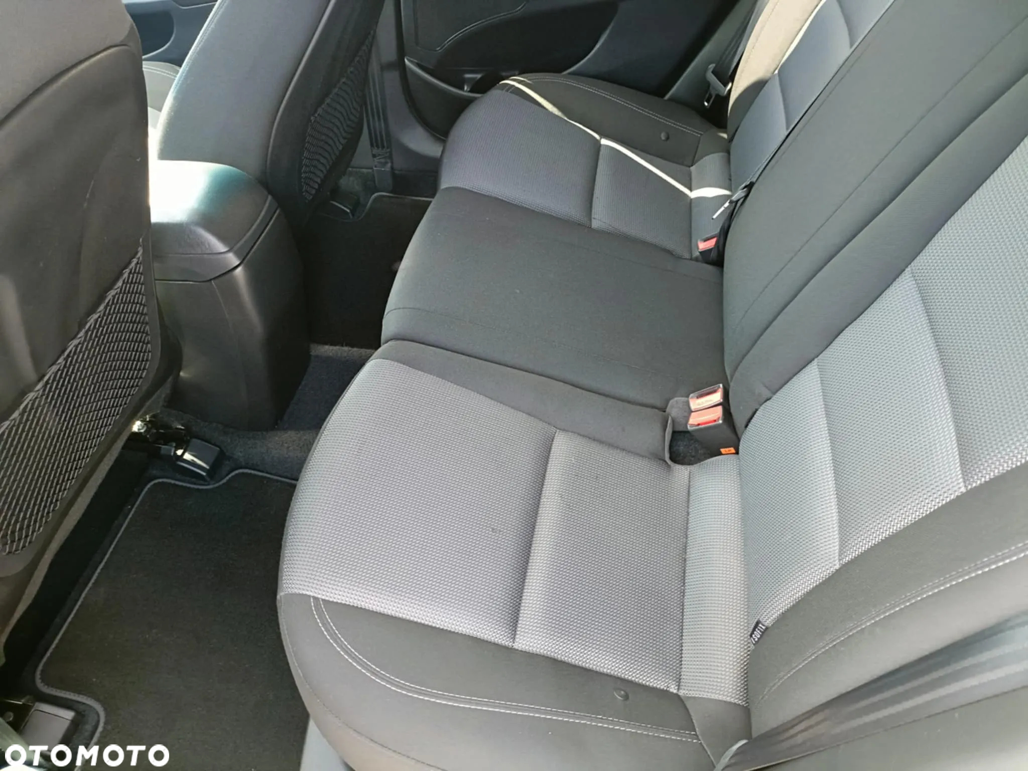 Hyundai i30 1.6 CRDi BlueDrive Comfort - 13