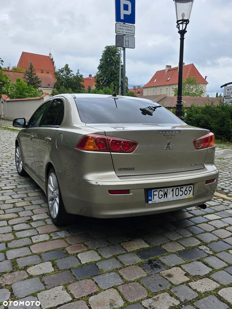 Mitsubishi Lancer 1.8 Intense - 13