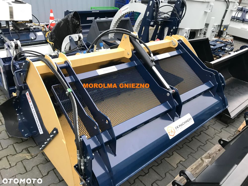 Łyżka szufla do zadawania pasz standard objętościowa z frezem hydraulicznym KOŁASZEWSKI - 1