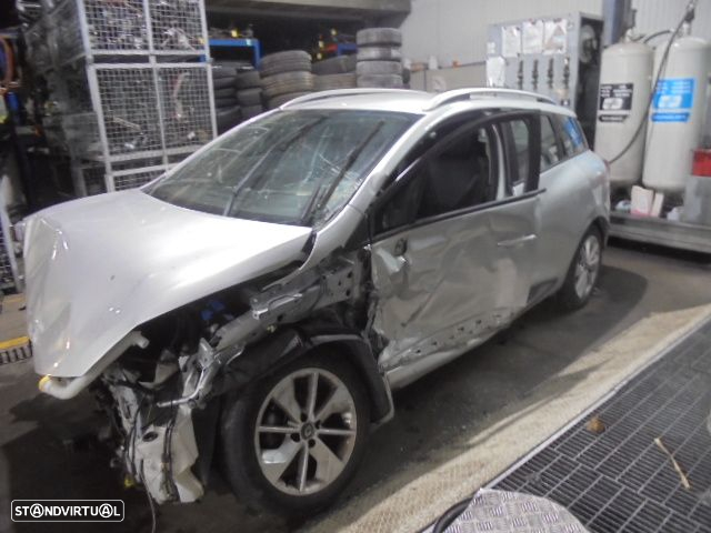 Carro MOT: K9K 608 K9KE6E6  K9KB6D6  CXVEL: JR5060  JR5-S-082 RENAULT CLIO 4 2016 1.5 DCI 90CV 5P CINZA DIESEL - 4