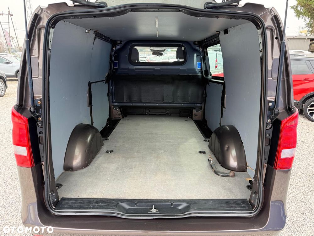 Mercedes-Benz VITO - 13