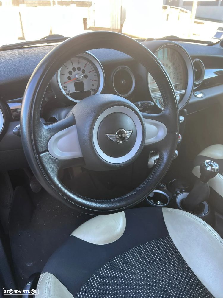 MINI 3 Portas Cooper D - 3
