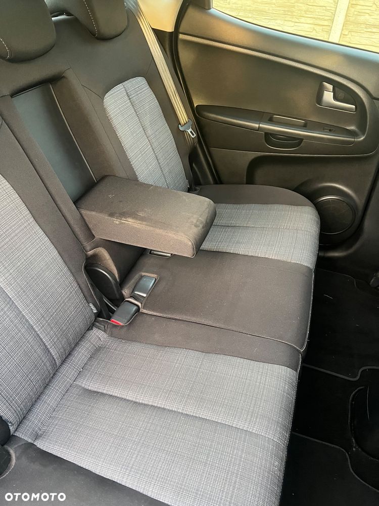 Kia Venga 1.6 CVVT Automatik Platinum Edition - 31