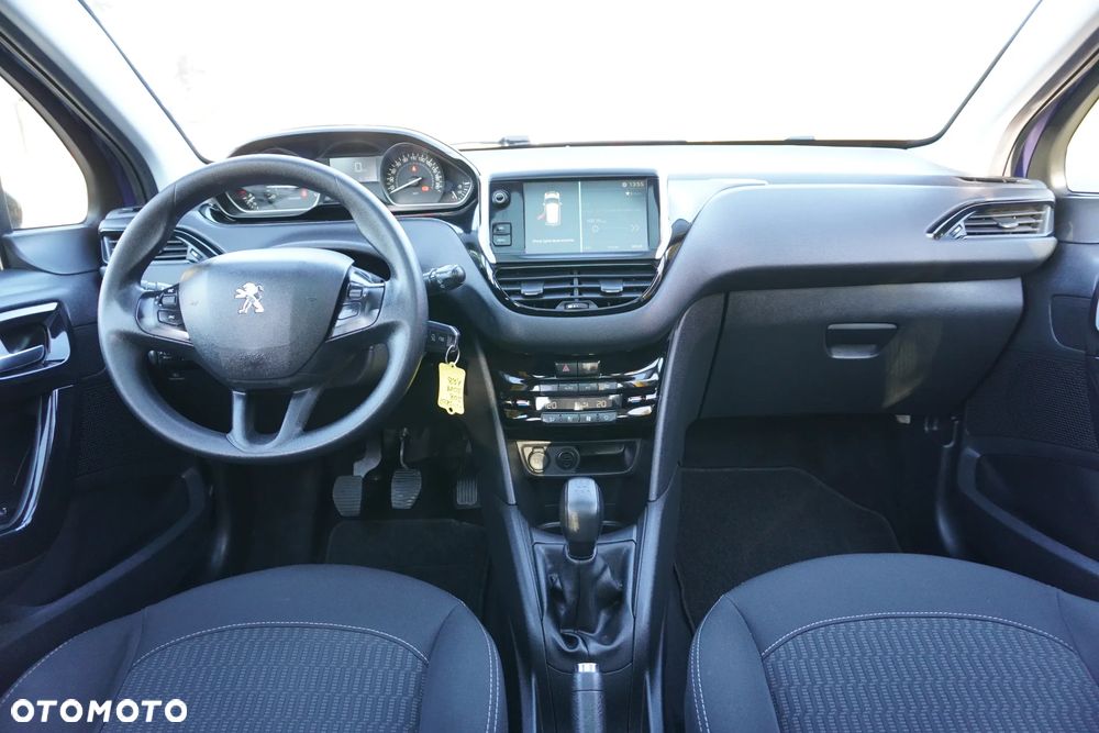Peugeot 208 1.2 PureTech Allure - 8