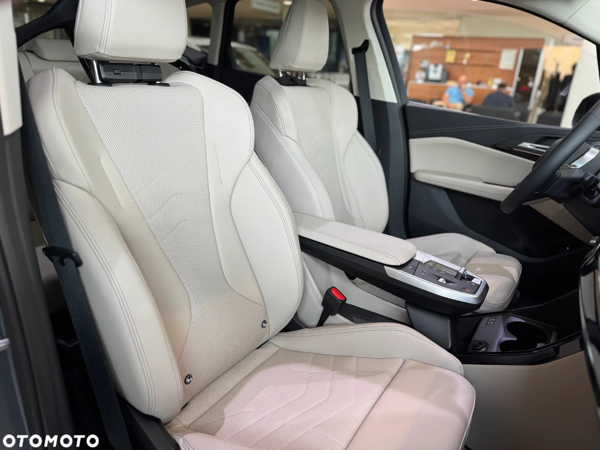 BMW Seria 2 220 mHEV - 14