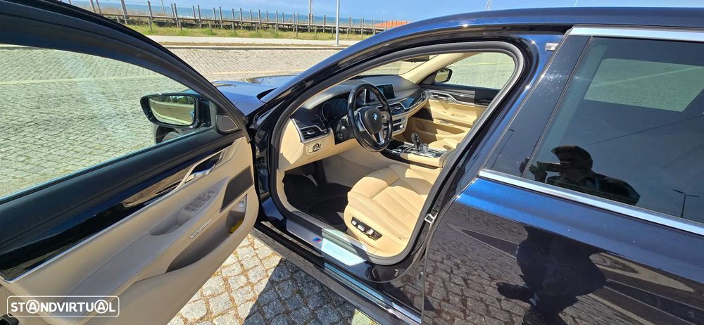 BMW 740 d xDrive Pack M - 4