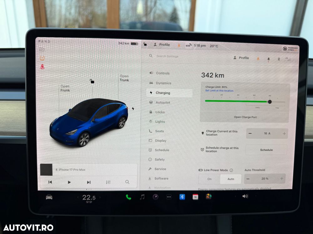 Tesla Model Y - 32