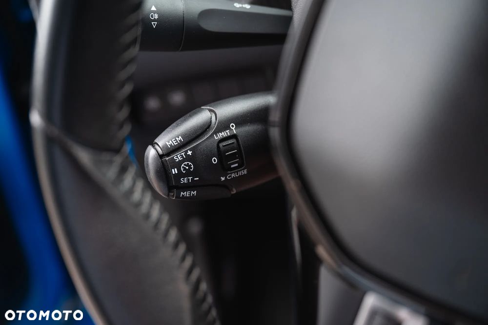 Peugeot 208 1.2 PureTech Allure S&S - 33