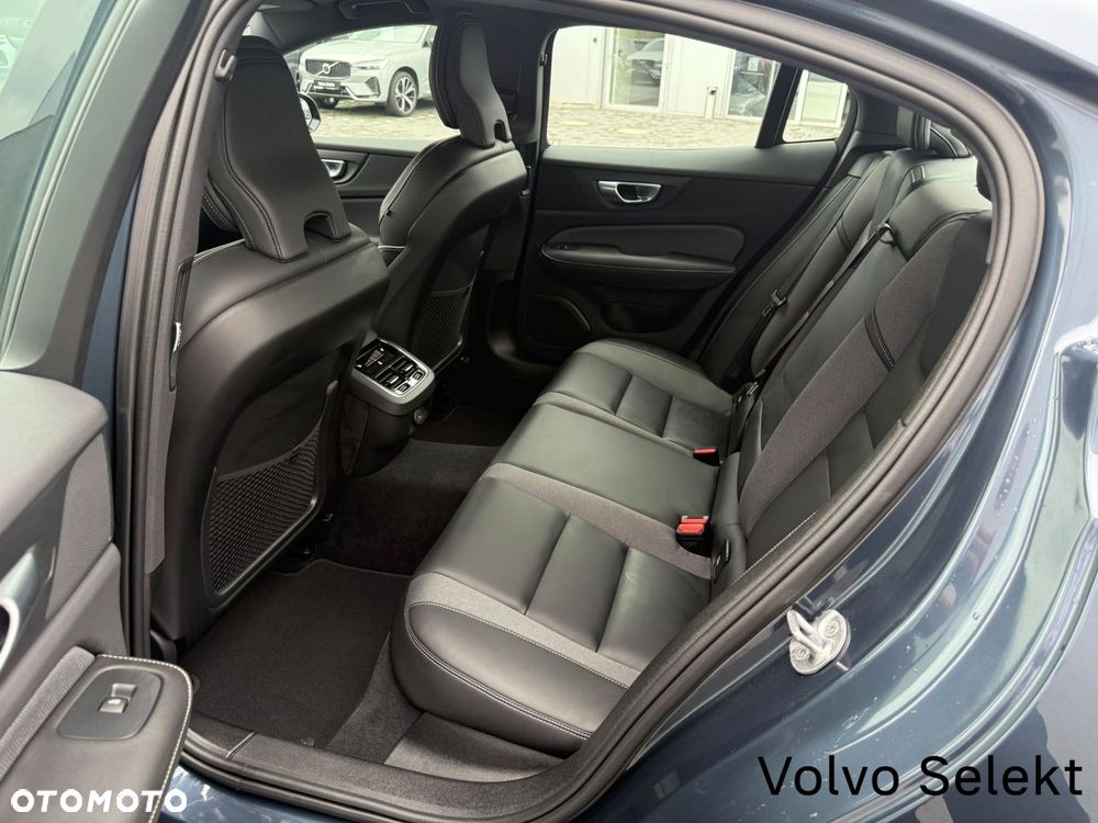 Volvo S60 - 35